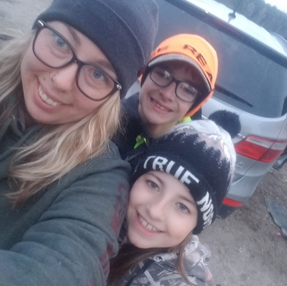 Meet your Posher, Amanda - Picture 1 of 1